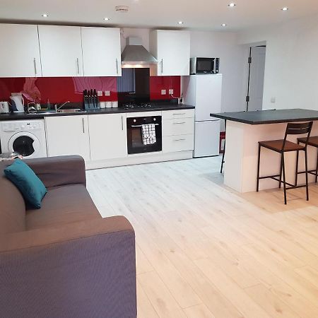 Central Windsor 2 Bedroom Flat With Free Parking المظهر الخارجي الصورة