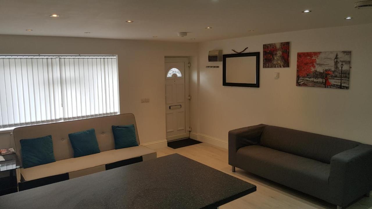 Central Windsor 2 Bedroom Flat With Free Parking المظهر الخارجي الصورة